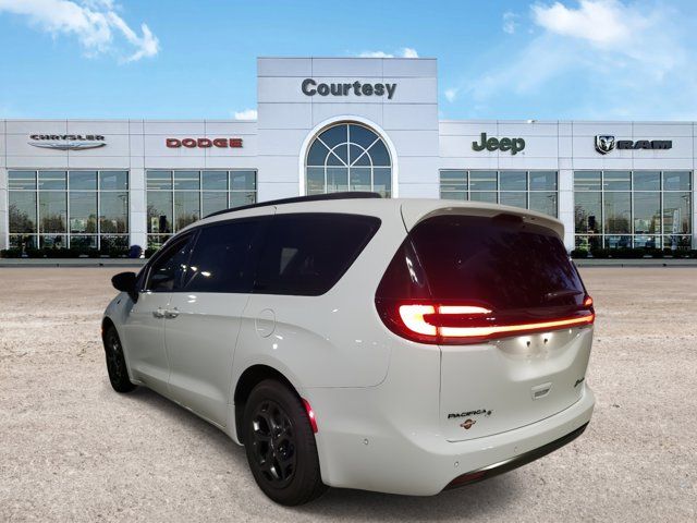 2024 Chrysler Pacifica Hybrid Premium S Appearance Pkg