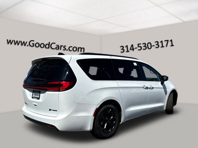 2024 Chrysler Pacifica Hybrid Premium S Appearance Pkg