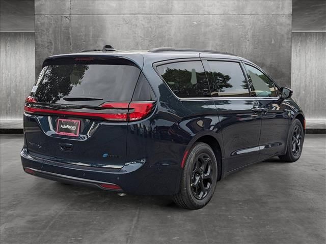 2024 Chrysler Pacifica Hybrid Premium S Appearance Pkg