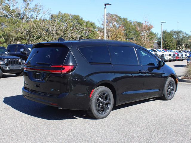 2024 Chrysler Pacifica Hybrid Premium S Appearance Pkg