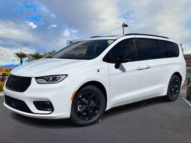 2024 Chrysler Pacifica Hybrid Premium S Appearance Pkg