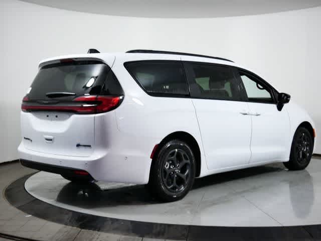 2024 Chrysler Pacifica Hybrid Premium S Appearance Pkg