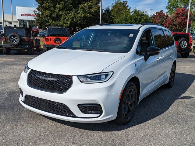 2024 Chrysler Pacifica Hybrid Premium S Appearance Pkg