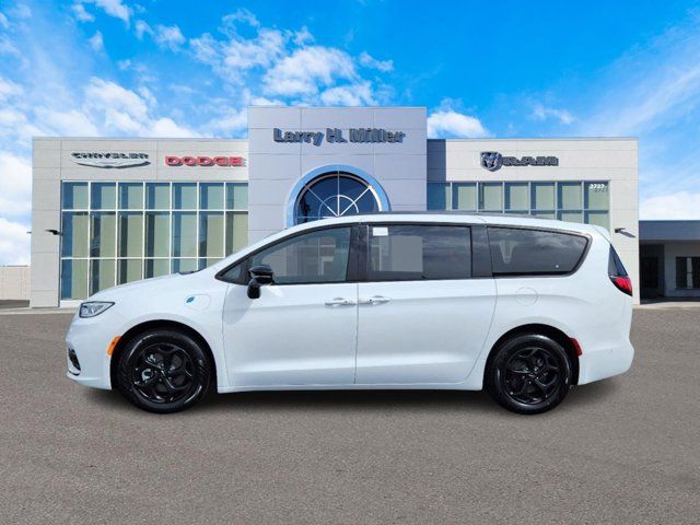 2024 Chrysler Pacifica Hybrid Premium S Appearance Pkg