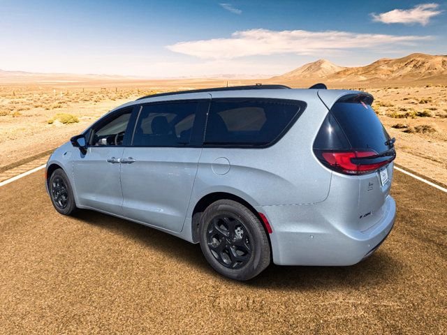 2024 Chrysler Pacifica Hybrid Premium S Appearance Pkg