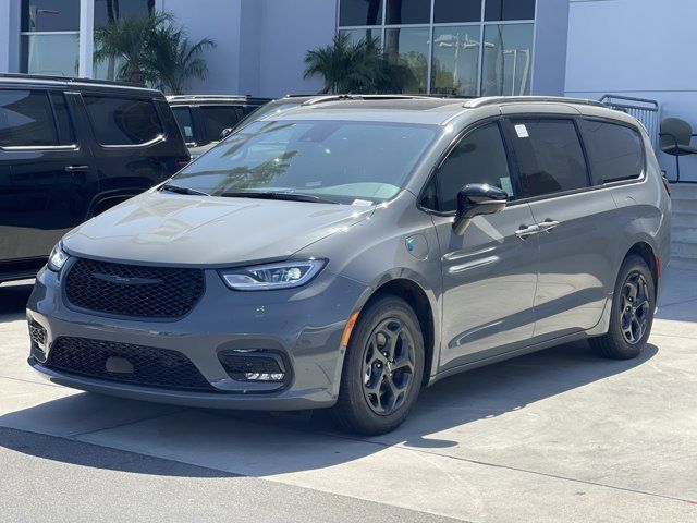 2024 Chrysler Pacifica Hybrid Premium S Appearance Pkg