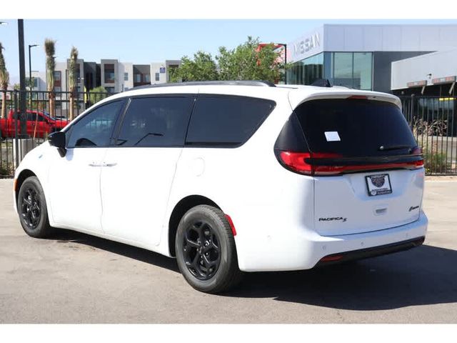 2024 Chrysler Pacifica Hybrid Premium S Appearance Pkg