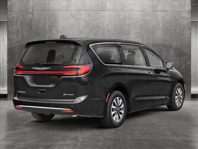 2024 Chrysler Pacifica Hybrid Road Tripper