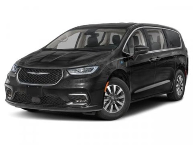 2024 Chrysler Pacifica Hybrid Road Tripper