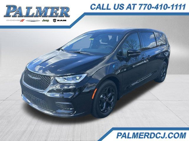 2024 Chrysler Pacifica Hybrid S Appearance Pkg