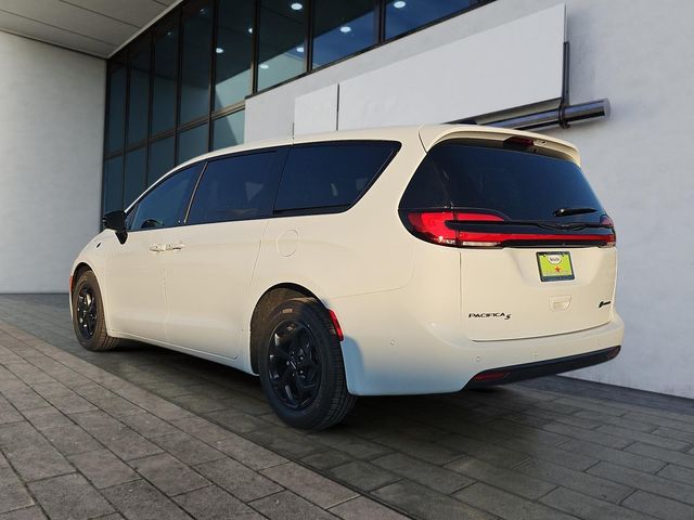 2024 Chrysler Pacifica Hybrid S Appearance Pkg