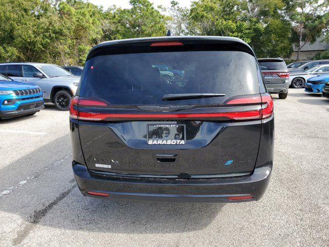 2024 Chrysler Pacifica Hybrid S Appearance Pkg