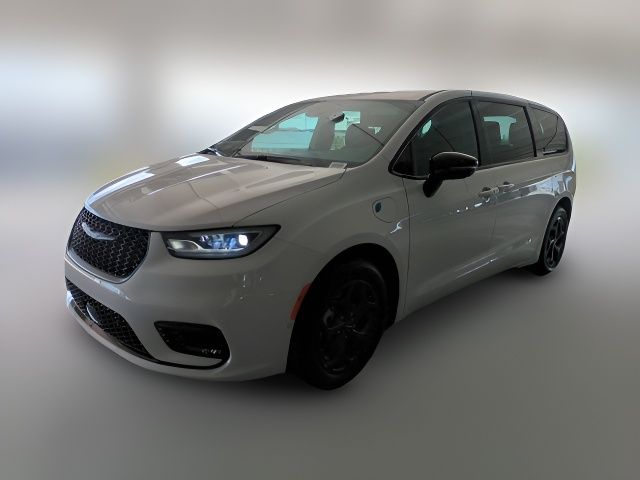 2024 Chrysler Pacifica Hybrid S Appearance Pkg