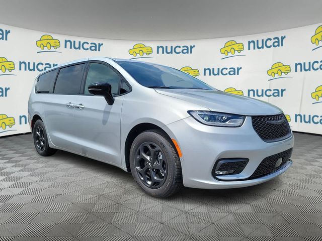 2024 Chrysler Pacifica Hybrid S Appearance Pkg