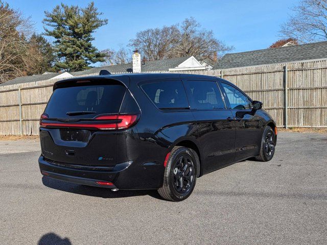 2024 Chrysler Pacifica Hybrid S Appearance Pkg