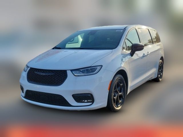 2024 Chrysler Pacifica Hybrid S Appearance Pkg