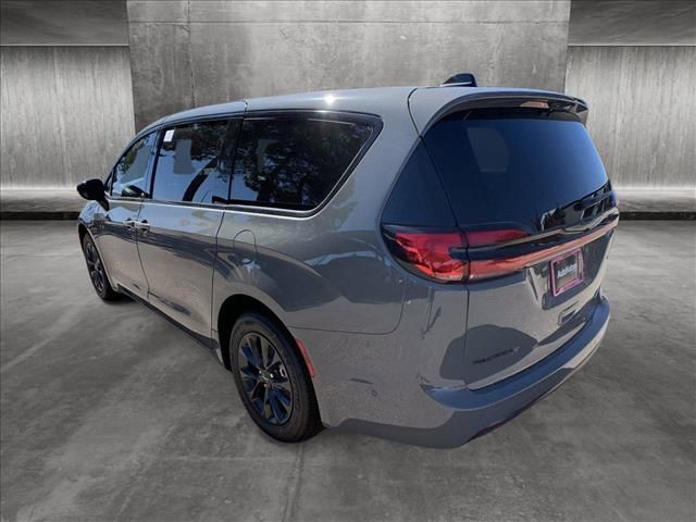 2024 Chrysler Pacifica Hybrid S Appearance Pkg