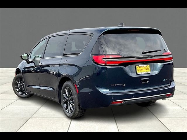 2024 Chrysler Pacifica Hybrid S Appearance Pkg