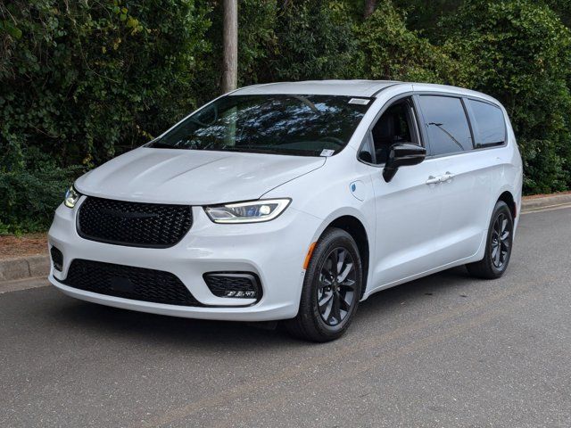 2024 Chrysler Pacifica Hybrid S Appearance Pkg