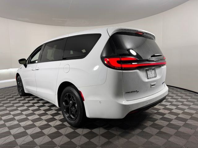 2024 Chrysler Pacifica Hybrid S Appearance Pkg