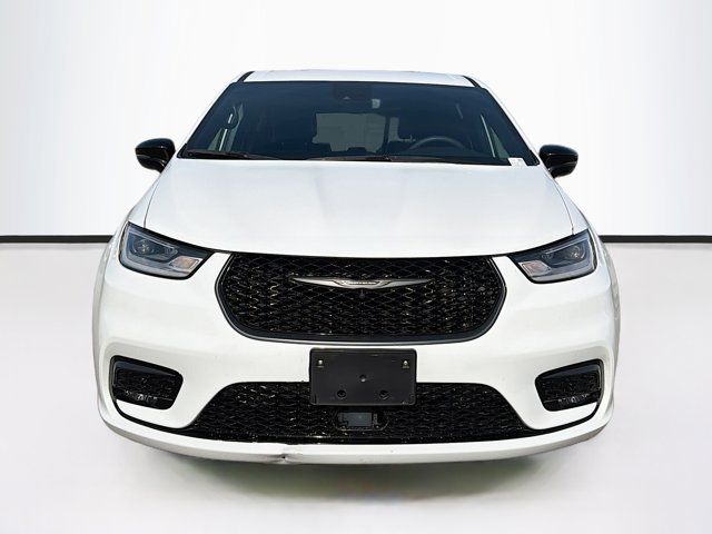 2024 Chrysler Pacifica Hybrid S Appearance Pkg