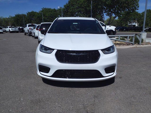 2024 Chrysler Pacifica Hybrid S Appearance Pkg