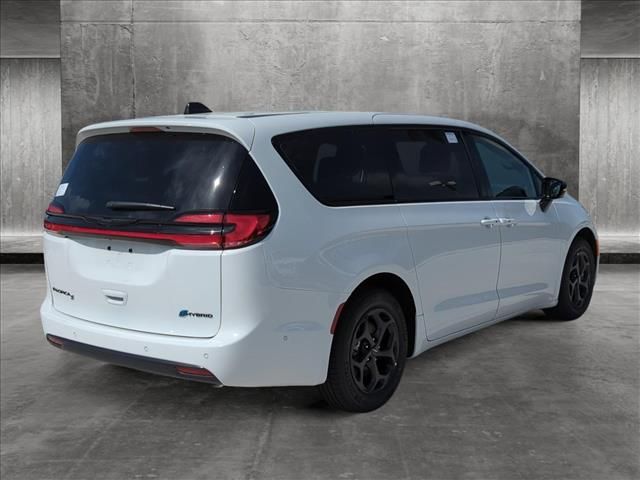 2024 Chrysler Pacifica Hybrid S Appearance Pkg