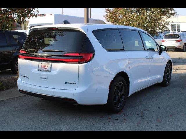 2024 Chrysler Pacifica Hybrid S Appearance Pkg