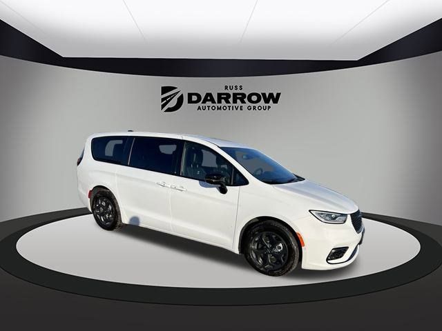 2024 Chrysler Pacifica Hybrid S Appearance Pkg