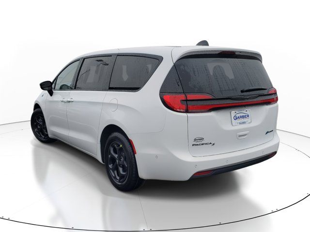 2024 Chrysler Pacifica Hybrid S Appearance Pkg