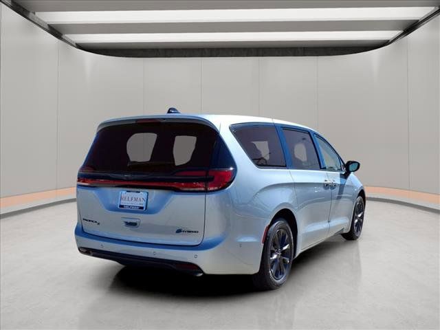 2024 Chrysler Pacifica Hybrid S Appearance Pkg