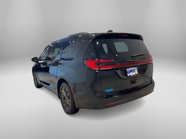 2024 Chrysler Pacifica Hybrid Road Tripper