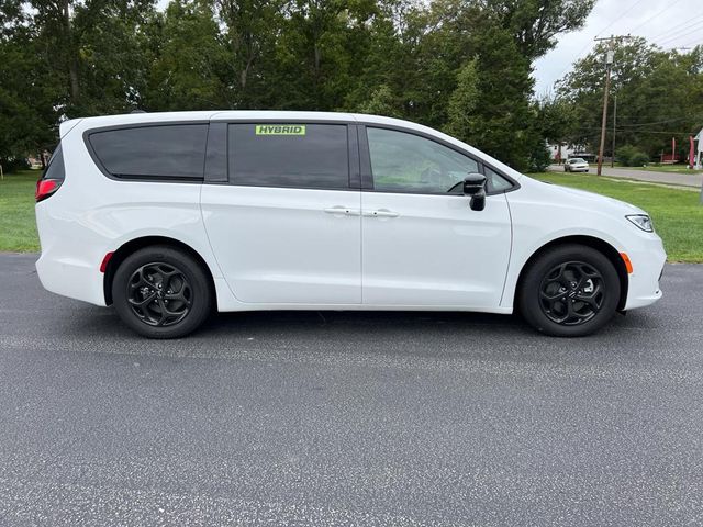 2024 Chrysler Pacifica Hybrid S Appearance Pkg