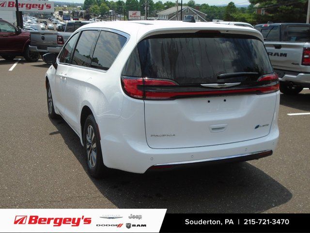 2024 Chrysler Pacifica Hybrid Select