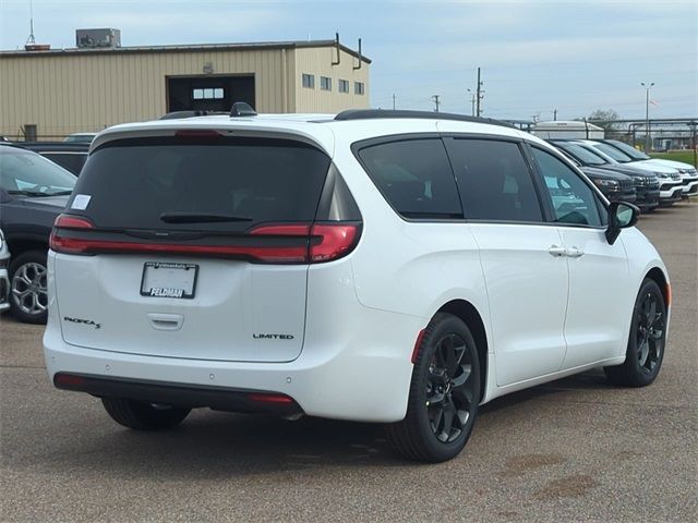 2024 Chrysler Pacifica Limited