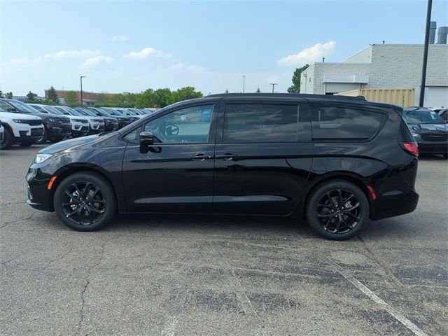 2024 Chrysler Pacifica Limited