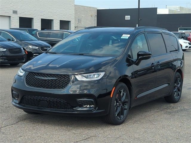 2024 Chrysler Pacifica Limited