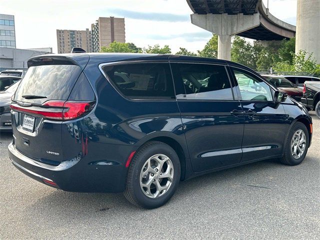 2024 Chrysler Pacifica Limited