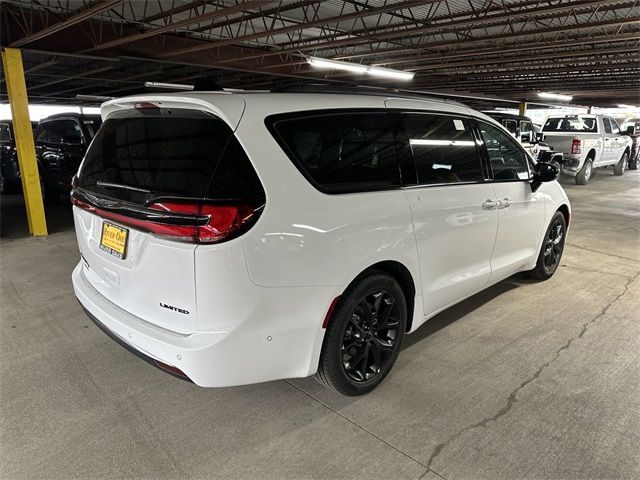 2024 Chrysler Pacifica Limited