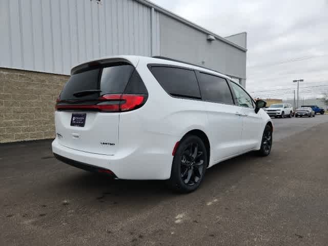 2024 Chrysler Pacifica Limited