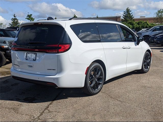 2024 Chrysler Pacifica Limited