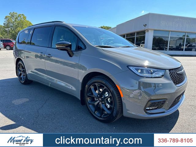 2024 Chrysler Pacifica Limited