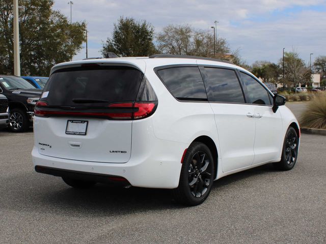 2024 Chrysler Pacifica Limited