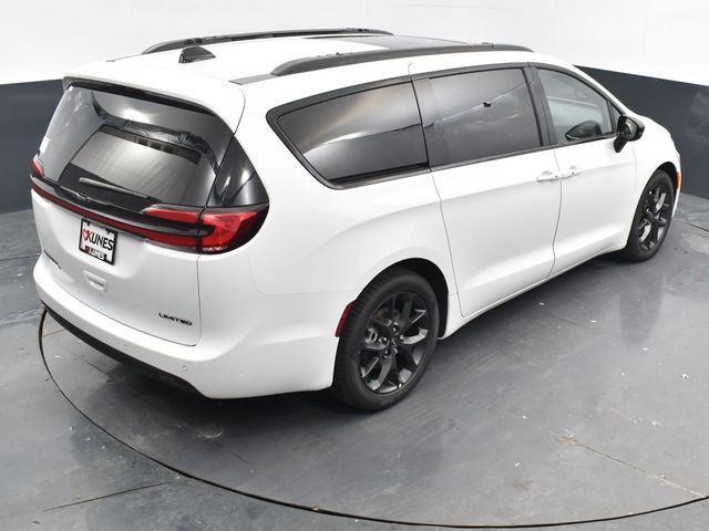 2024 Chrysler Pacifica Limited