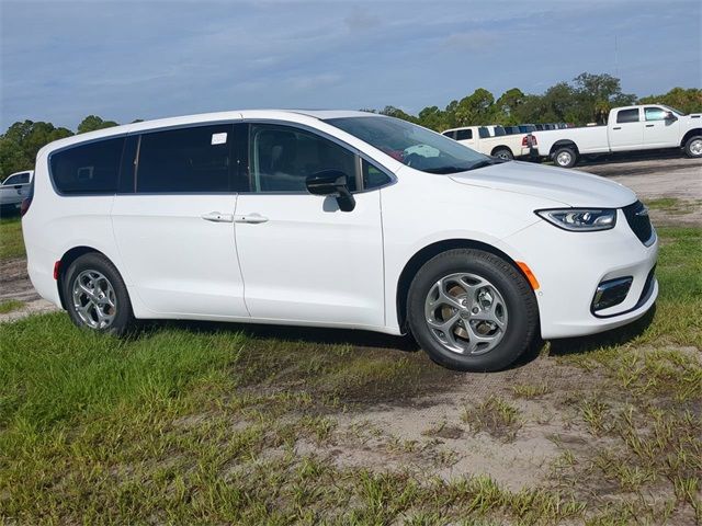 2024 Chrysler Pacifica Limited