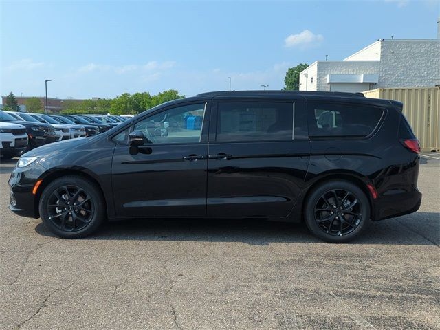 2024 Chrysler Pacifica Limited