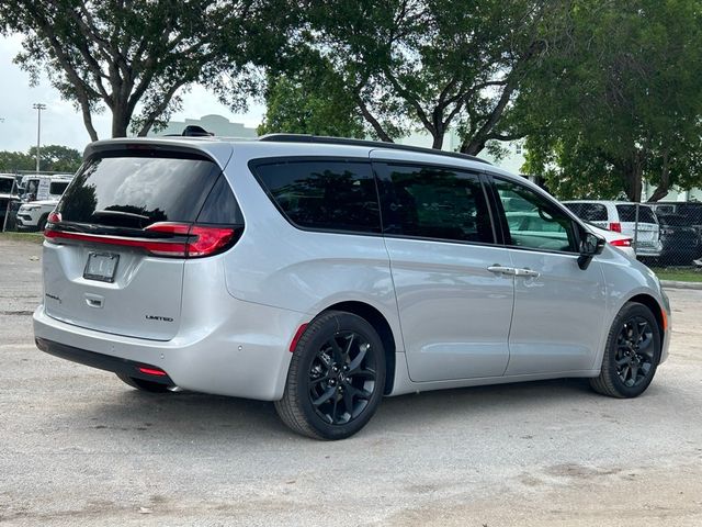 2024 Chrysler Pacifica Limited