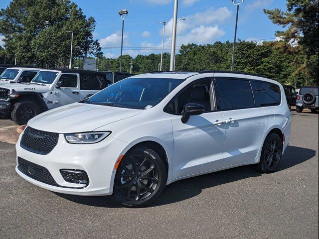 2024 Chrysler Pacifica Limited