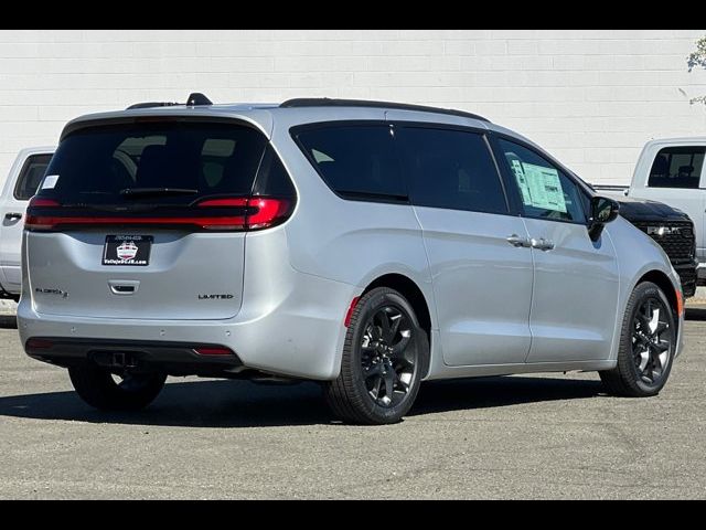 2024 Chrysler Pacifica Limited