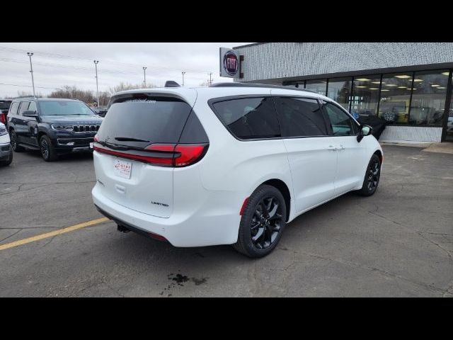 2024 Chrysler Pacifica Limited